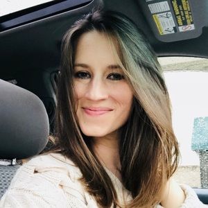 Meet your Posher, Melissa